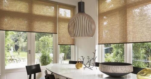 Как собрать и установить рулонные шторы на пластиковые окна. Как крепятся рулонные шторы на пластиковые окна при помощи шурупов? 19