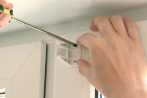 Рулонные шторы мини монтаж инструкция. Как самостоятельно и быстро установить рулонные шторы Мини на пластиковое окно 02 Рулонные шторы мини монтаж инструкция. Как самостоятельно и быстро установить рулонные шторы Мини на пластиковое окно 02