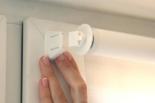 Рулонные шторы мини монтаж инструкция. Как самостоятельно и быстро установить рулонные шторы Мини на пластиковое окно 03 Рулонные шторы мини монтаж инструкция. Как самостоятельно и быстро установить рулонные шторы Мини на пластиковое окно 03