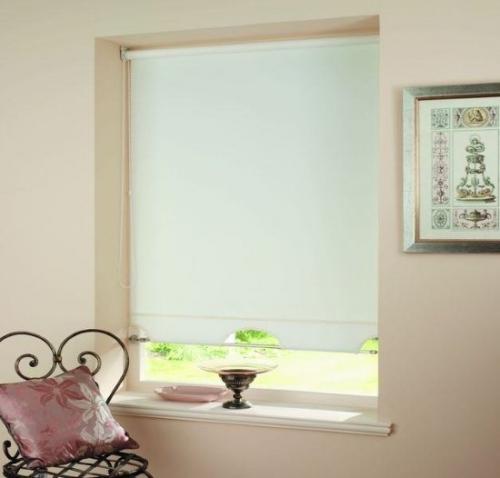 Как крепить рулонные шторы на саморезы. Крепление рулонных штор в оконном проеме