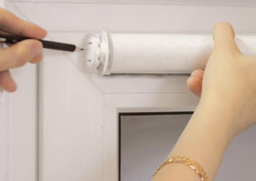 Саморезы для рулонных штор. Установка рулонных штор