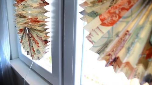 Жалюзи из виниловых обоев своими руками. Как сделать жалюзи или шторы из обоев своими руками