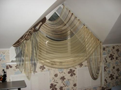 Жалюзи на косые окна. Шторы, жалюзи, карнизы на треугольные окна