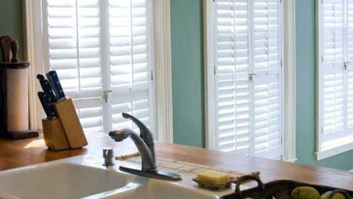 Жалюзи на кухню с рисунком. Разновидности жалюзи