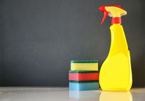 Как постирать и почистить рулонные шторы не снимая. Какая чистка рулонных штор эффективней