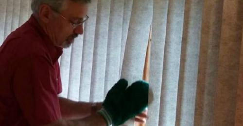 Как постирать вертикальные жалюзи в домашних условиях. Как почистить вертикальные жалюзи в домашних условиях 05