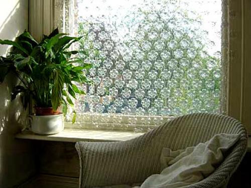 Жалюзи своими руками из пластиковых бутылок. Штора из пластиковых бутылок – так просто и красиво!