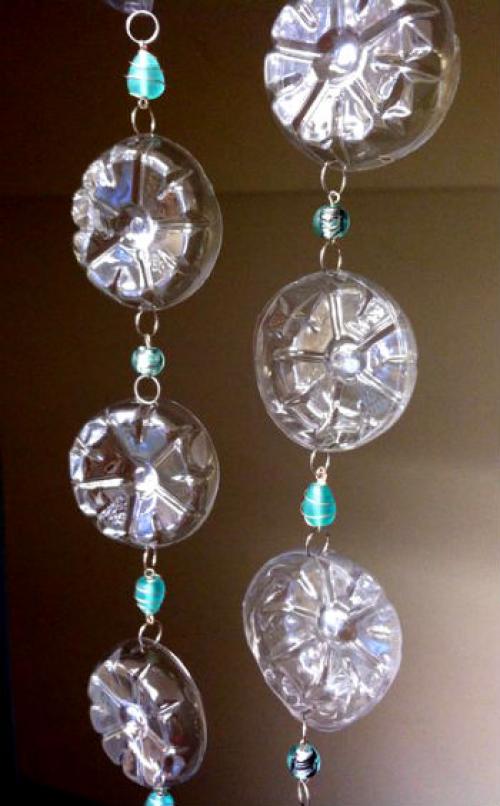 Жалюзи своими руками из пластиковых бутылок. Штора из пластиковых бутылок – так просто и красиво!