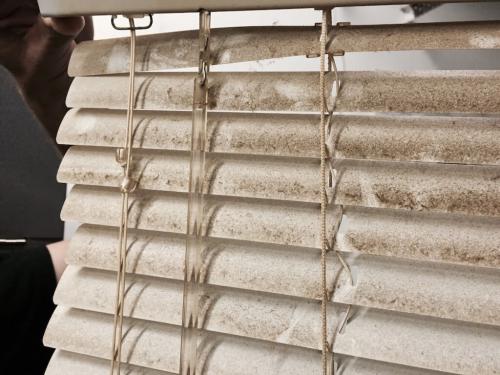 Стирать жалюзи в домашних условиях. Особенности и правила стирки жалюзи в домашних условиях