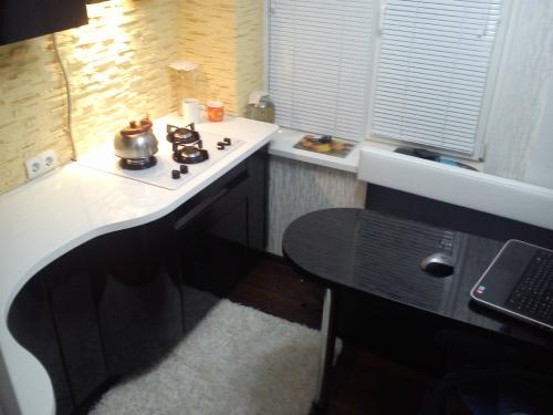 Как выбрать жалюзи на кухню. Плюсы и минусы жалюзи на кухне