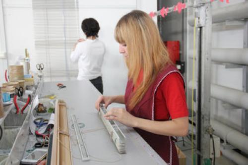 Как замерить вертикальные жалюзи. Ша.  Определение высоты (размера по вертикали) для заказа вертикальных жалюзи при монтаже над проемом окна, с креплением карниза к стене 03 Как замерить вертикальные жалюзи. Ша.  Определение высоты (размера по вертикали) для заказа вертикальных жалюзи при монтаже над проемом окна, с креплением карниза к стене 03