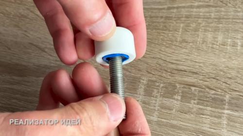 Направляющие для рулонных штор своими руками. Процесс изготовления бюджетных рулонных штор из доступных материалов