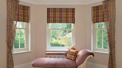 Каскадные римские шторы своими руками. Римские шторы своими руками – инструкция по применению, установке и сочетанию с дизайном интерьера