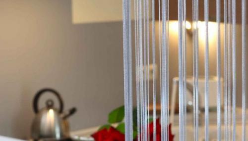 Шторы висюльки из бумаги своими руками. Виды штор на дверные проемы