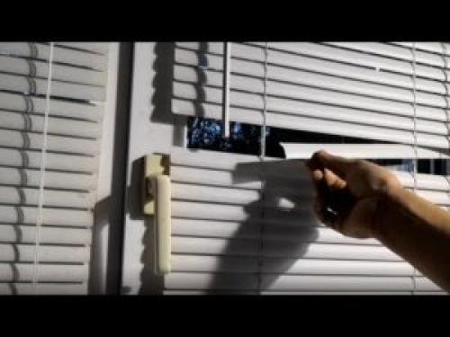 Ремонт поворотного механизма горизонтальных жалюзи. Ремонт горизонтальных жалюзи своими руками