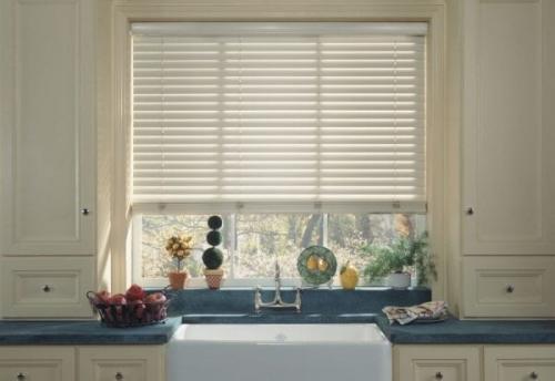 Как выбрать жалюзи на кухню. Горизонтальные жалюзи