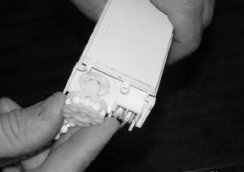 Как починить жалюзи вертикальные. Ремонт горизонтальных жалюзи 03 Как починить жалюзи вертикальные. Ремонт горизонтальных жалюзи 03