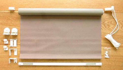 Как снять рулонную штору с крепления. Как поменять ткань оставив механизм управления