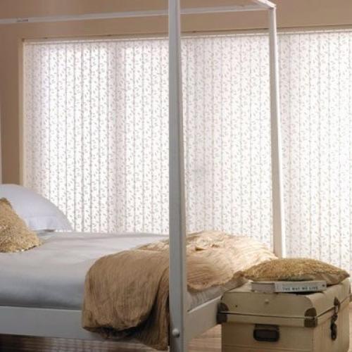 Как выбрать жалюзи в спальню – основные рекомендации