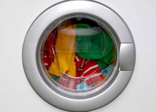 Как стирать велюровые шторы в машинке. Стирка в стиральной машине