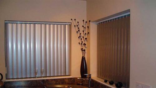 Как укоротить вертикальные жалюзи в домашних условиях. Учимся укорачивать жалюзи (горизонтальные и вертикальные) (13 фото)