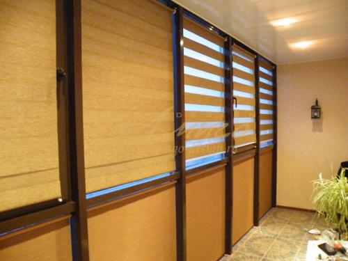 Для каких помещений подойдут вертикальные жалюзи на окна. Жалюзи в зал – цветовой акцент или скромная деталь интерьера 08 Для каких помещений подойдут вертикальные жалюзи на окна. Жалюзи в зал – цветовой акцент или скромная деталь интерьера 08