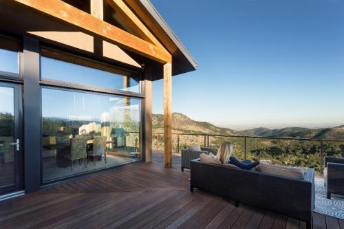 Как обыграть панорамные окна. Виды панорамных окон