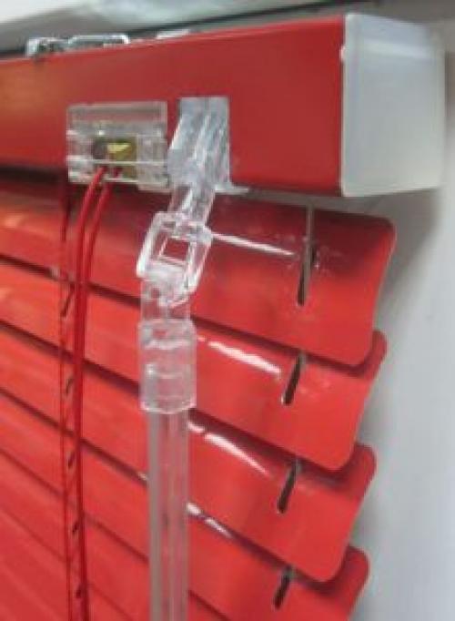 Как закрепить жалюзи наверху. Как зафиксировать жалюзи в поднятом состоянии