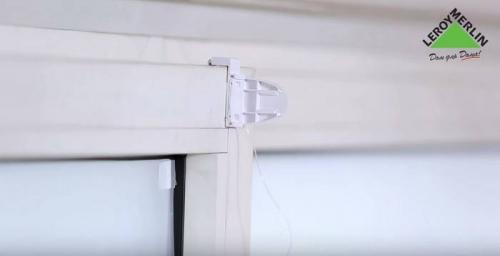 Как вешать рулонные шторы на пластиковые окна. Разновидности рулонных штор 08 Как вешать рулонные шторы на пластиковые окна. Разновидности рулонных штор 08