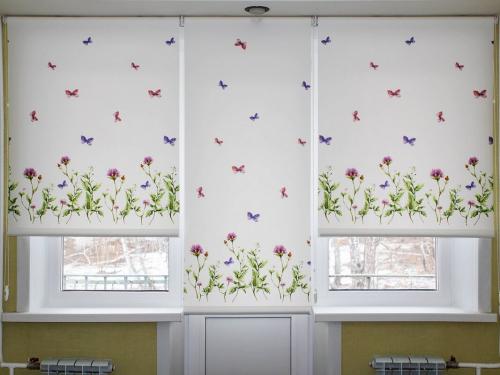 Как повесить рулонные шторы на двухсторонний скотч. Варианты крепления рулонных штор на пластиковые окна или к стене