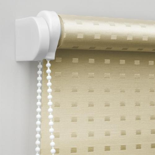 Как повесить рулонные шторы на двухсторонний скотч. Варианты крепления рулонных штор на пластиковые окна или к стене