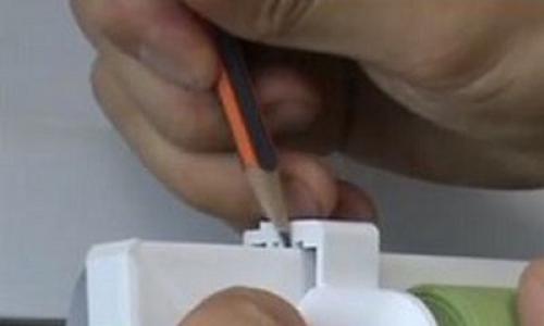 Как закрепить рулонную штору на пластиковое окно. Установка со сверлением 20 Как закрепить рулонную штору на пластиковое окно. Установка со сверлением 20