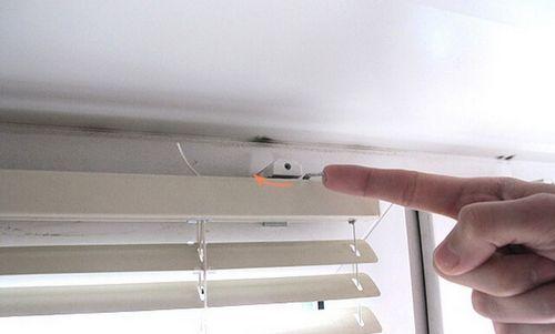 Как снять и помыть жалюзи. Как снять жалюзи, чтобы помыть