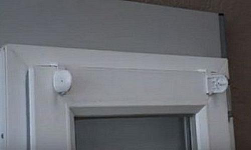 Как крепить рулонные шторы на пластиковые окна.. Монтаж рулонных штор: пошаговая инструкция 28 Как крепить рулонные шторы на пластиковые окна.. Монтаж рулонных штор: пошаговая инструкция 28