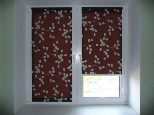 Как прикрепить рулонные шторы на окно без сверления. Разновидности и особенности конструкций