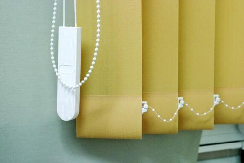 Вертикальные жалюзи своими руками. Жалюзи своими руками: простая инструкция по созданию вертикальных, горизонтальных и рулонных вариантов (125 фото)