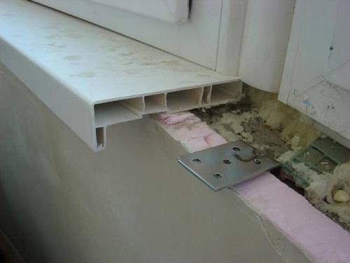 Крепление на пластиковые окна. Способы монтажа 01