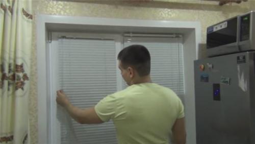 Крепеж для жалюзи на пластиковые окна. Актуальные способы крепления