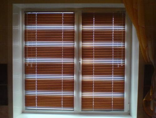 Виды крепления жалюзи на пластиковые окна. Виды жалюзи