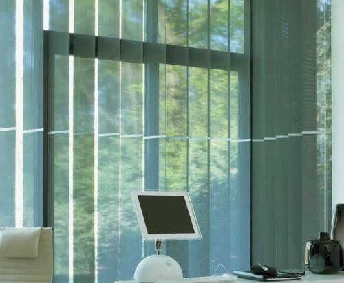 Вертикальные жалюзи в интерьере квартиры. Вертикальные жалюзи в интерьере — 30 фото 05 Вертикальные жалюзи в интерьере квартиры. Вертикальные жалюзи в интерьере — 30 фото 05