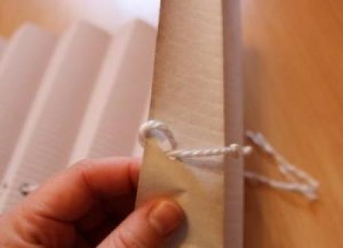 Как сделать вертикальную штору из картона своими руками. Декоративная шторка. Конкурсный мастер-класс 21