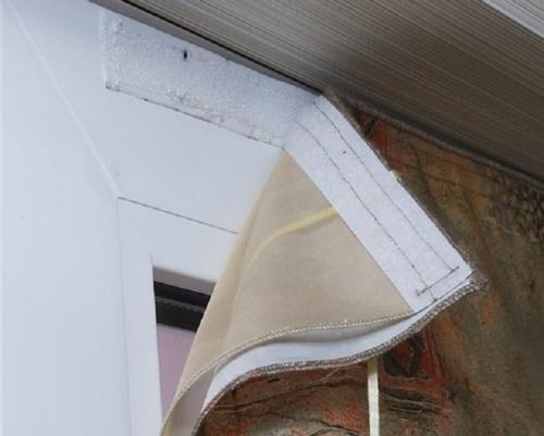 Крепление штор на пластиковые окна. Как повесить шторы или тюль без карниза