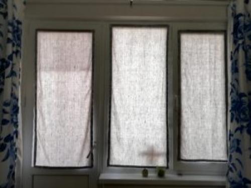 Римские шторы на липучке своими руками. Как сделать римскую штору от солнца на окно на липучке: инструкция, фото, цена