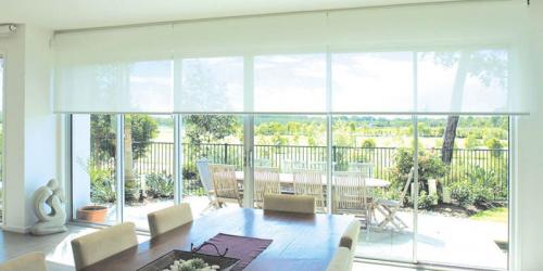 Как повесить рулонные шторы без сверления. Способы установить рольшторы на пластиковые окна без сверления