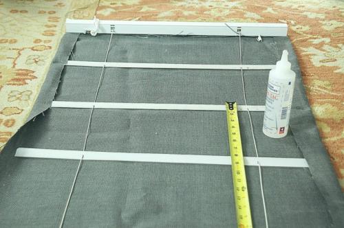 Как закрепить самодельные жалюзи. Жалюзи своими руками: простая инструкция по созданию вертикальных, горизонтальных и рулонных вариантов (125 фото)