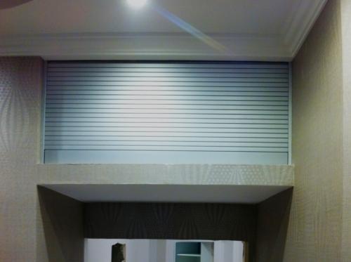 Как закрепить самодельные жалюзи. Жалюзи своими руками: простая инструкция по созданию вертикальных, горизонтальных и рулонных вариантов (125 фото)